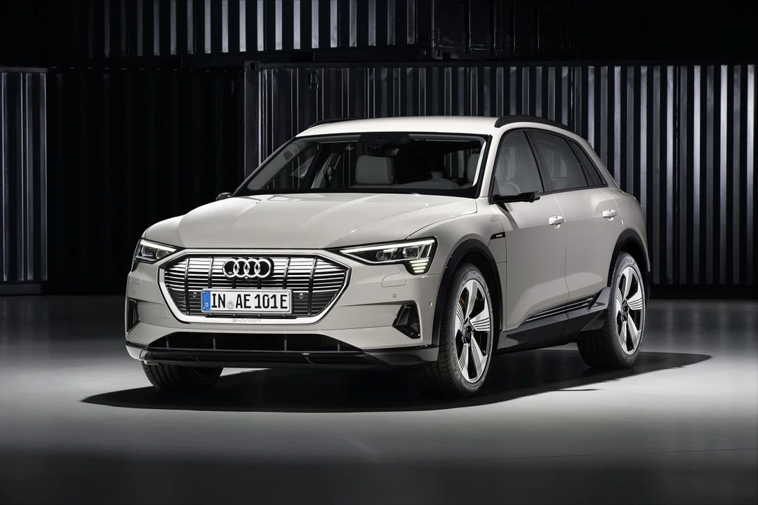 2019 Audi 4M Q7 e-tron - Image 2 of 14