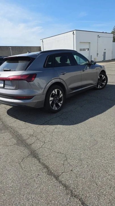 2021 Audi e-tron - Image 2 of 10
