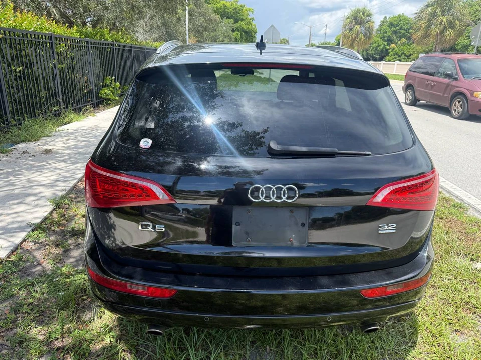 2010 Audi 8R Q5 - Image 3 of 12
