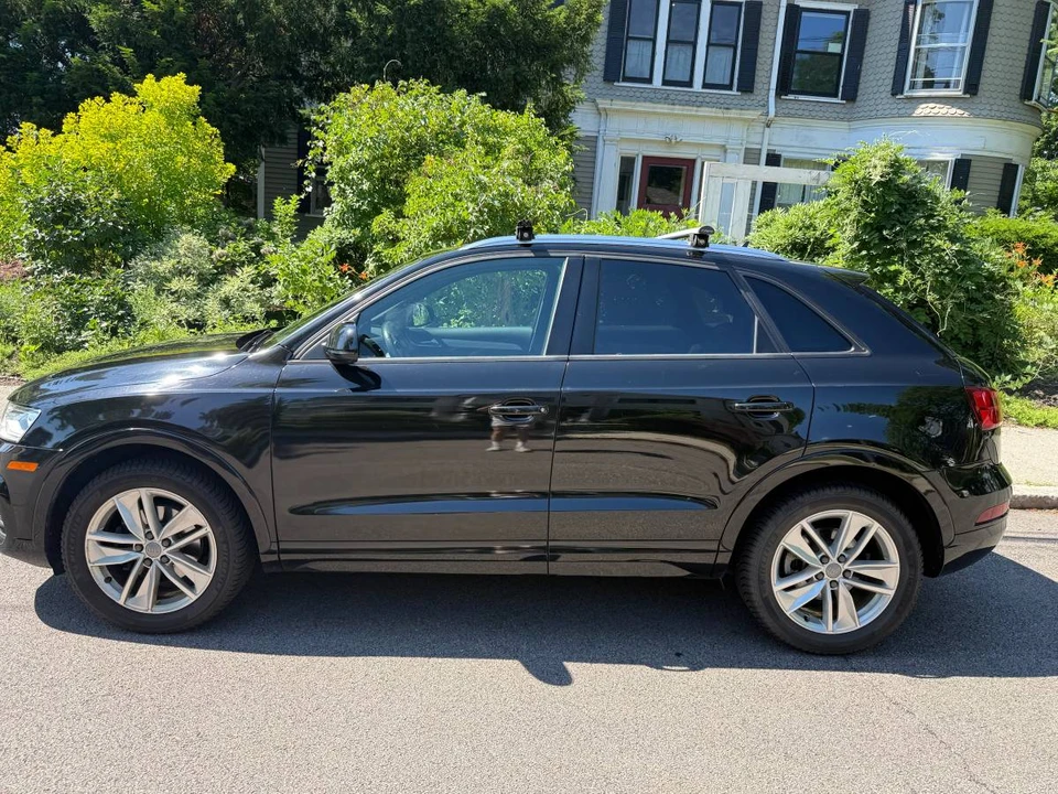 2017 Audi 8U Q3 - Image 4 of 8