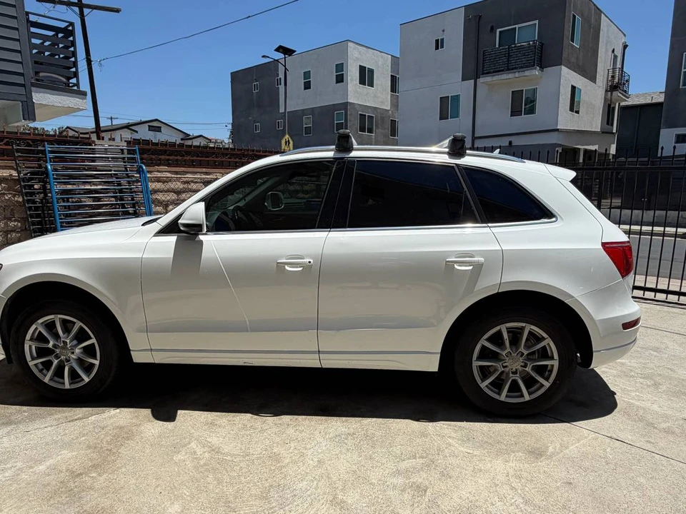 2011 Audi 8R Q5 - Image 6 of 15
