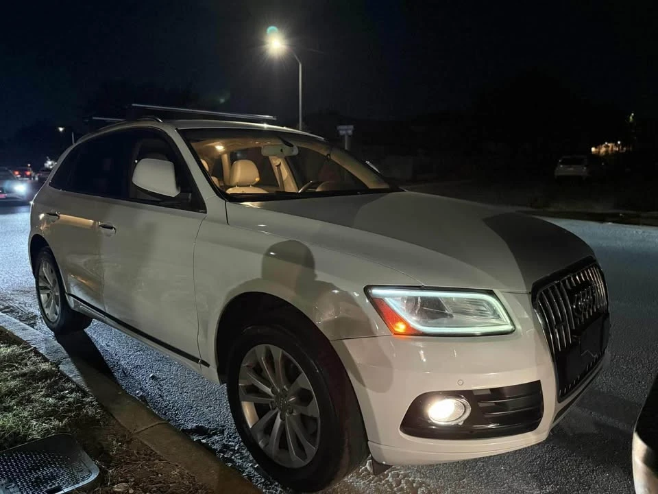 2015 Audi 8R Q5 - Image 2 of 8