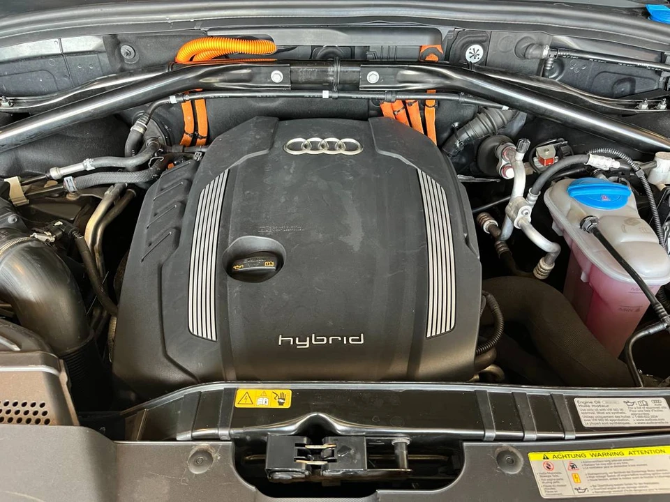 2013 Audi 8R Q5 - Image 2 of 18