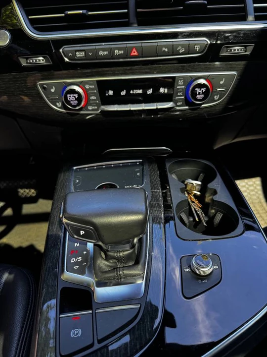2017 Audi 4M Q7 - Image 9 of 21