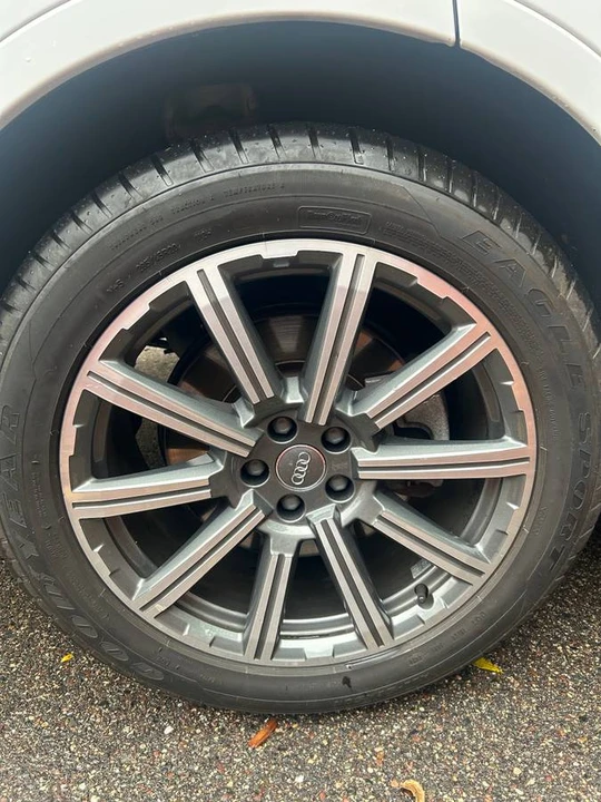 2017 Audi 4M Q7 - Image 12 of 13