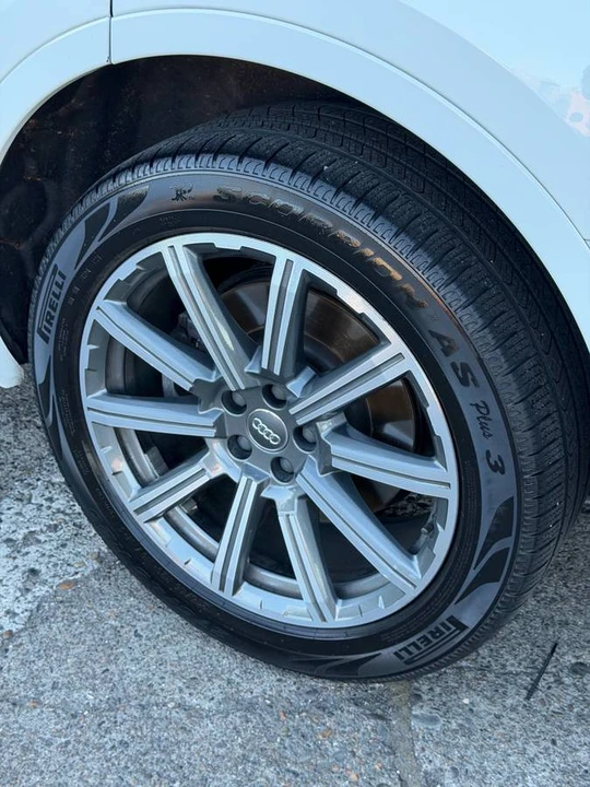 2017 Audi 4M Q7 - Image 13 of 18