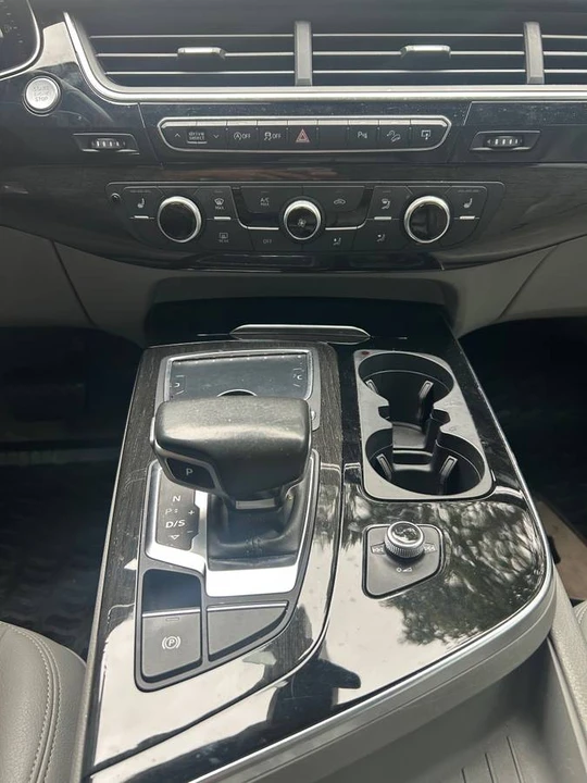 2017 Audi 4M Q7 - Image 5 of 13