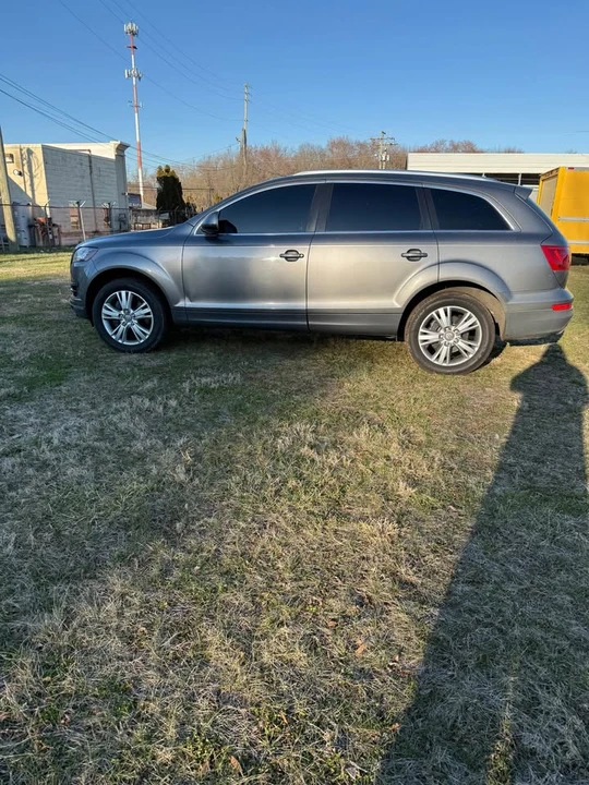 Audi Q7 - Image 2 of 9