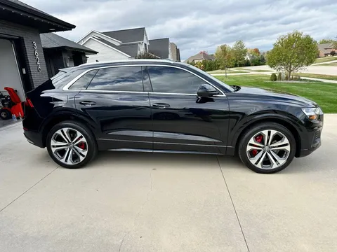2019 Audi Q8 Premium Plus