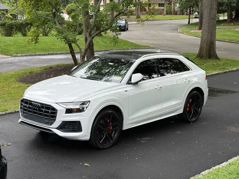 2019 Audi Q8 Premium Plus