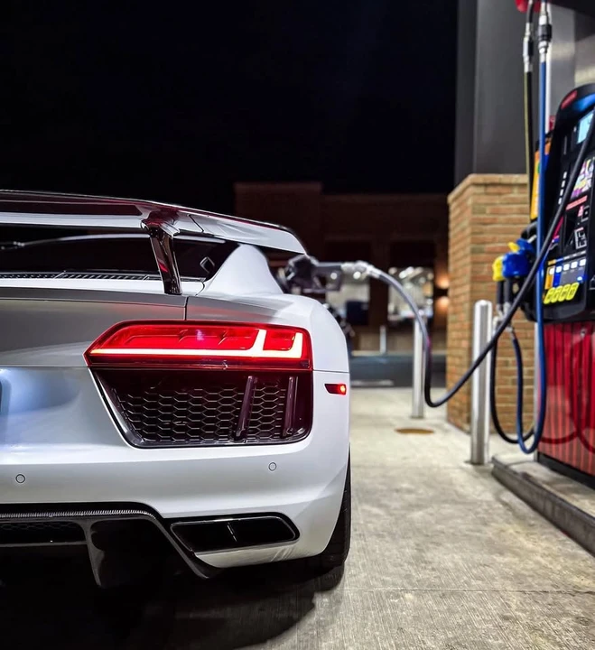 Audi 4S R8 - Image 4 of 4