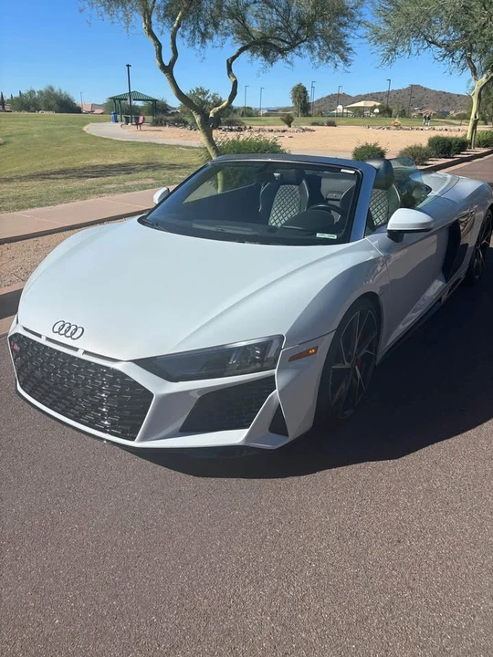 Audi R8 - Image 2 of 9