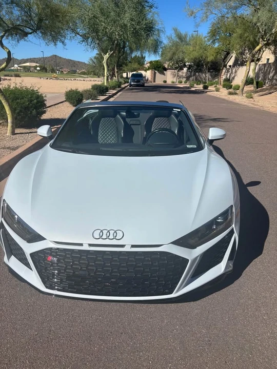 Audi R8 - Image 2 of 8