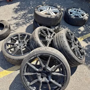 Audi RS3 Rims and Tires