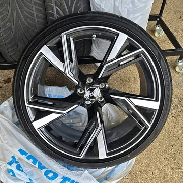Audi RS6 Avant OEM 22" Wheels & Pirelli PZero Tires