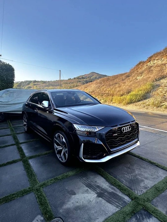 2022 Audi RS Q8 - Image 2 of 12