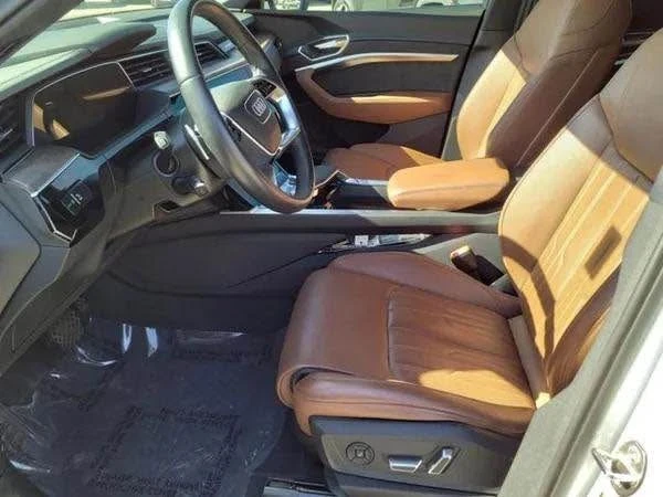 2019 Audi e-tron - Image 4 of 8