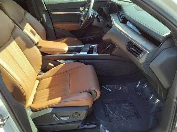 2019 Audi e-tron - Image 5 of 8