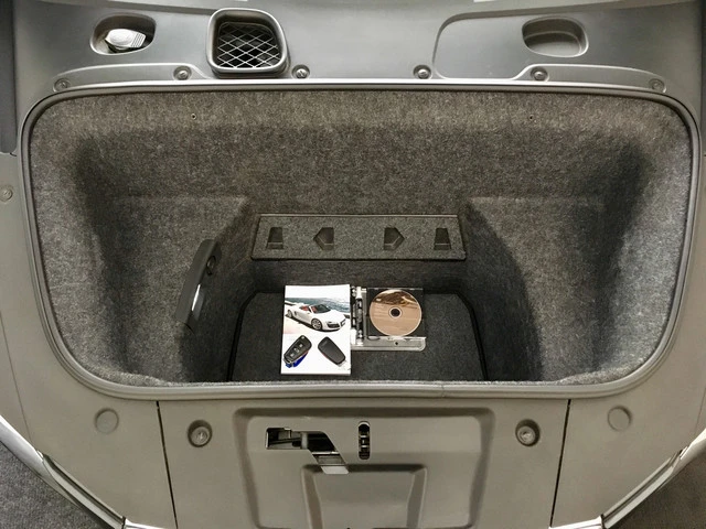 2011 Audi 42 R8 - Image 17 of 19