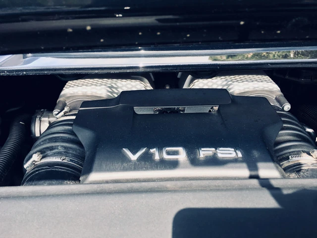 2011 Audi 42 R8 - Image 16 of 19