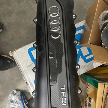 Audi RS3 Iroz Plenum with Carbon Fiber Inlay