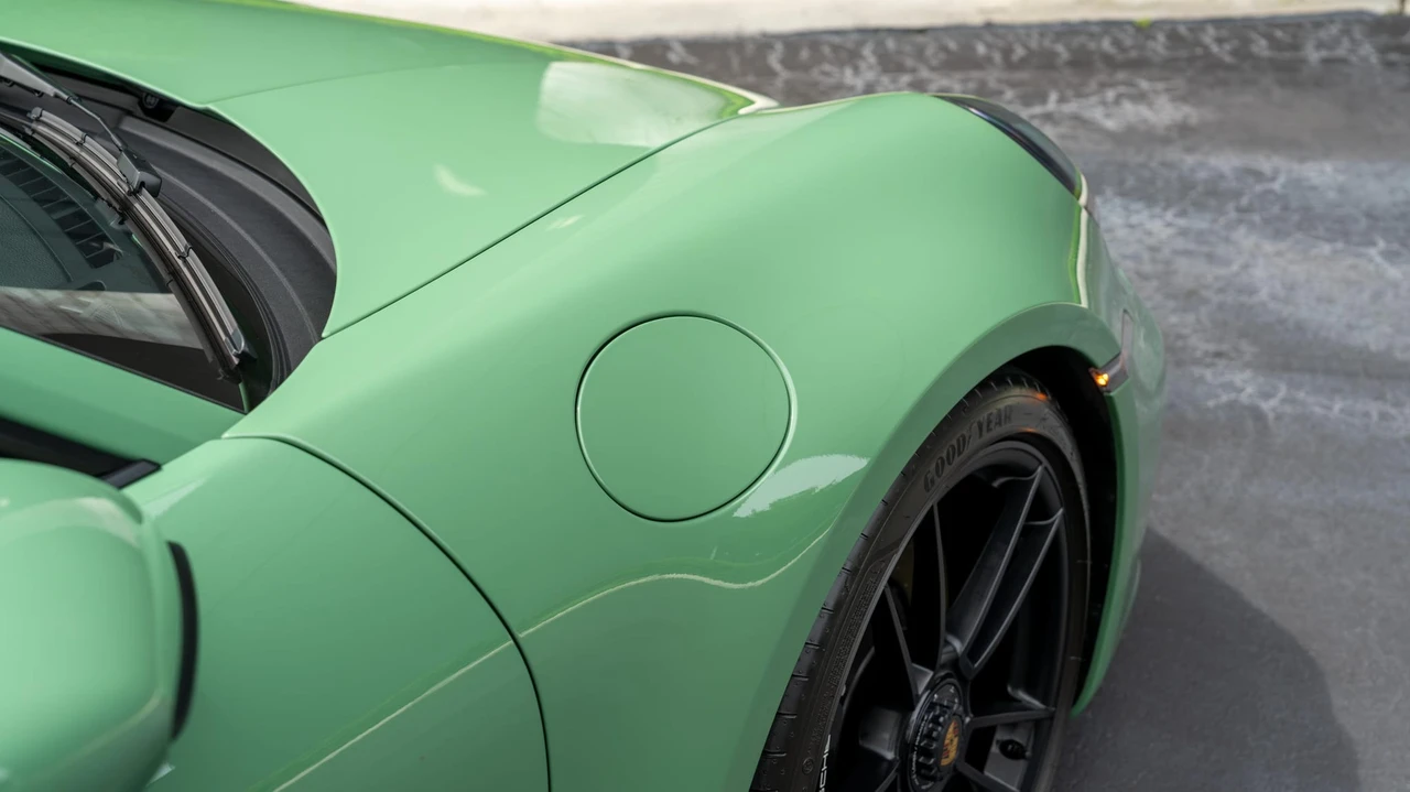 2022 Porsche 992 Carrera GTS - Image 11 of 31