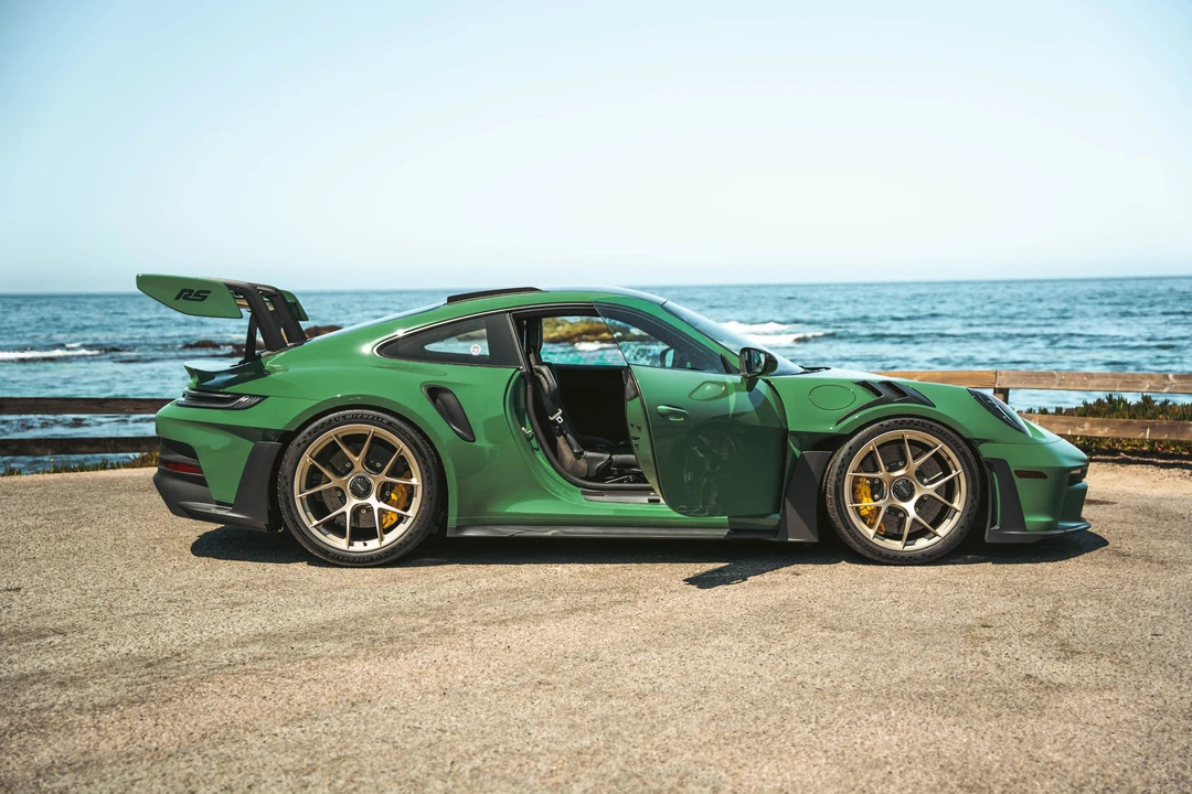 2024 Porsche 992 GT3 RS - Image 25 of 31
