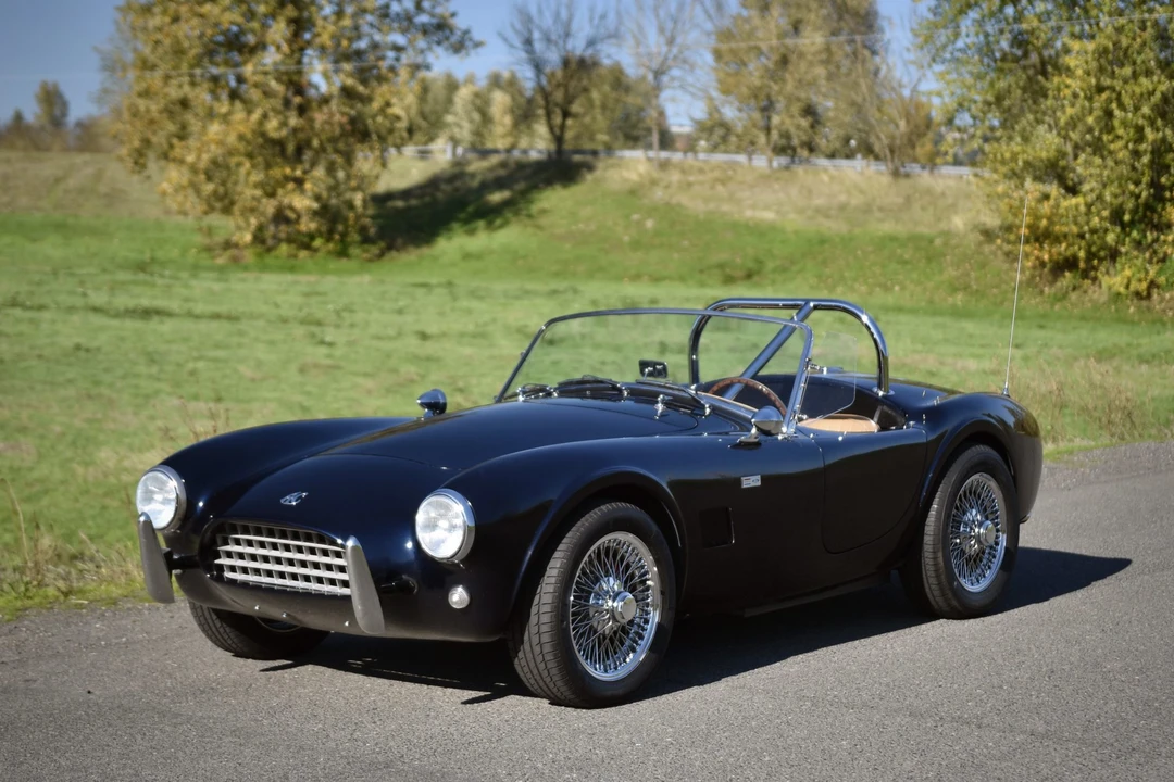 Shelby Cobra Replica - Image 4 of 31