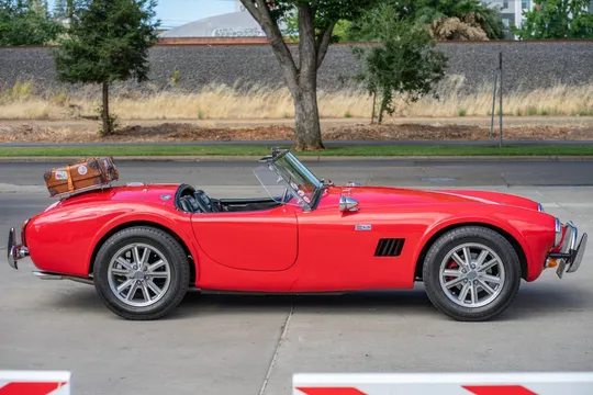 Shelby Cobra Replica - Image 4 of 31