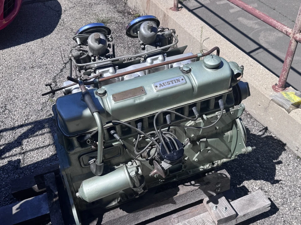 Parts & Memorabilia Engines - Image 2 of 30