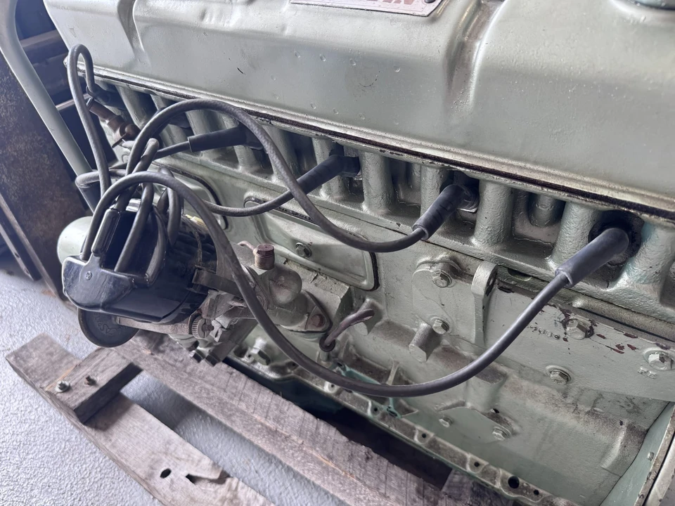Parts & Memorabilia Engines - Image 6 of 30