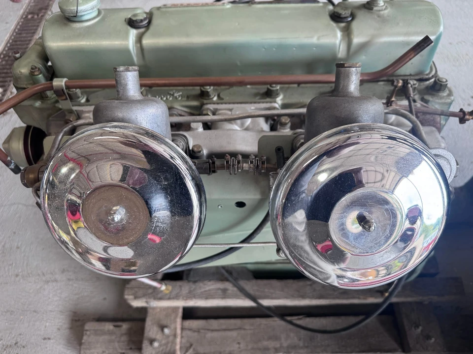 Parts & Memorabilia Engines - Image 7 of 30