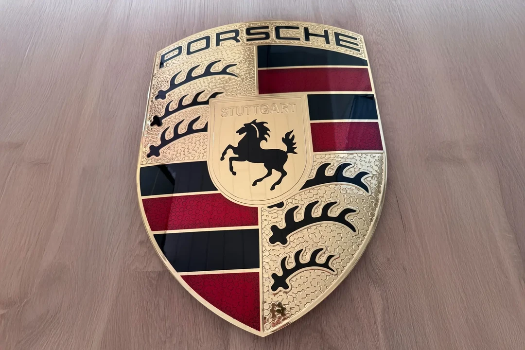 Porsche - Image 7 of 12