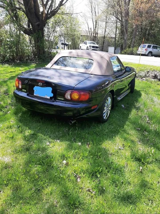 2000 Mazda NB MX-5 Miata - Image 2 of 9