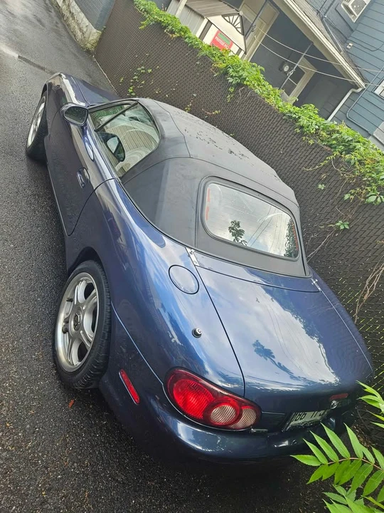 2002 Mazda NB MX-5 Miata - Image 8 of 9