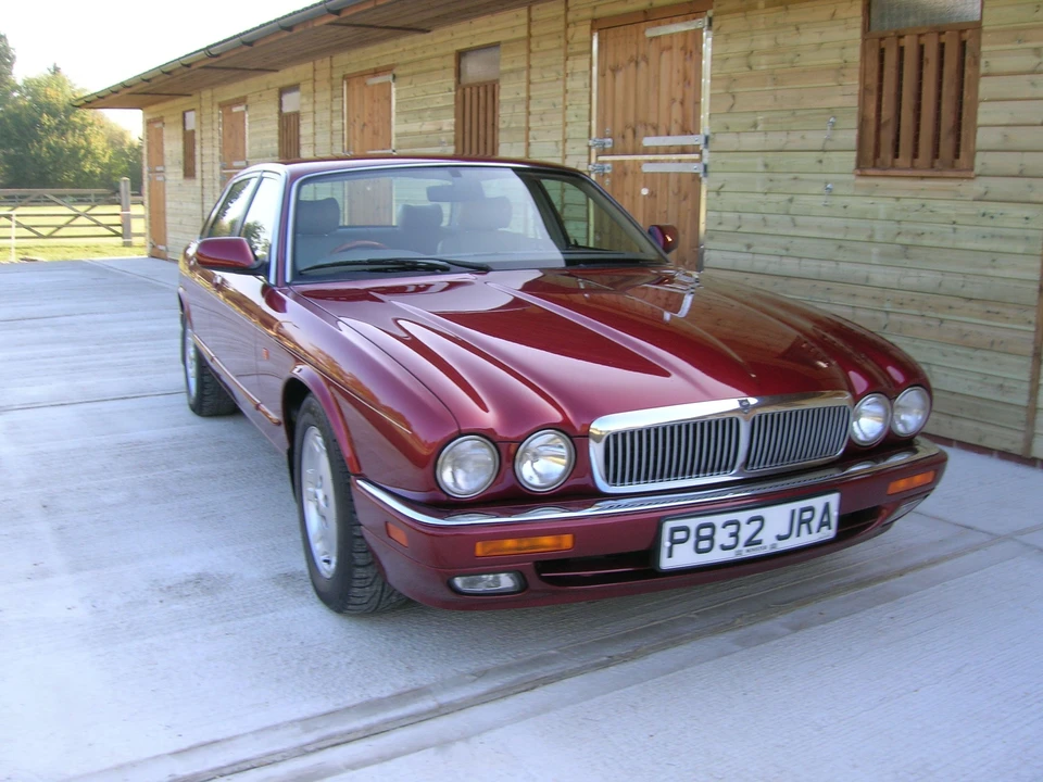 1996 Jaguar X300 XJ - Image 2 of 2