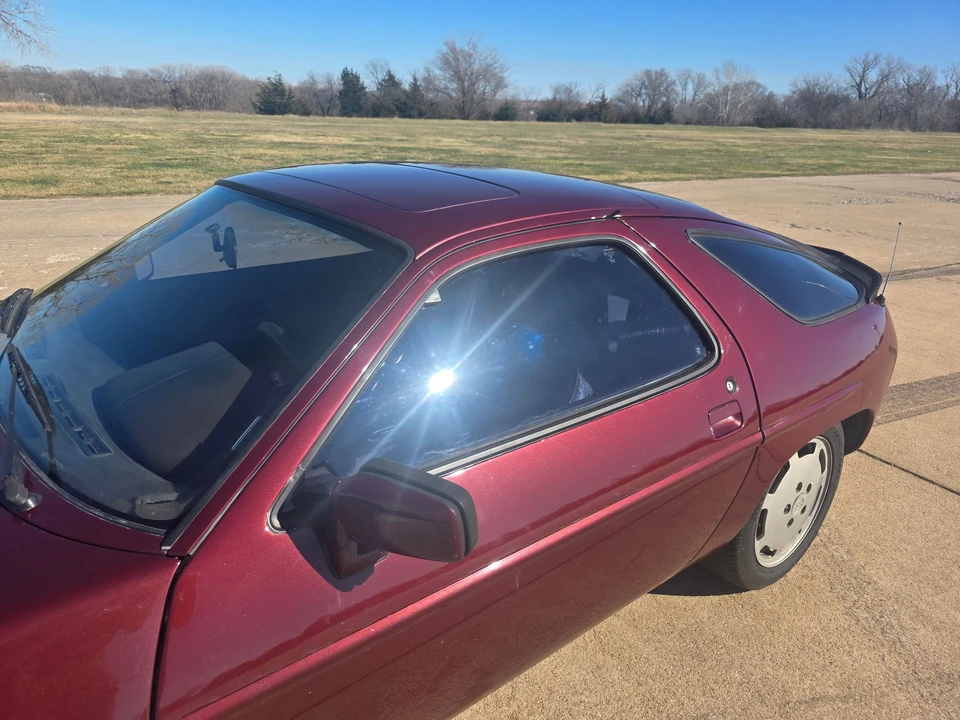 1983 Porsche 928 S - Image 14 of 31