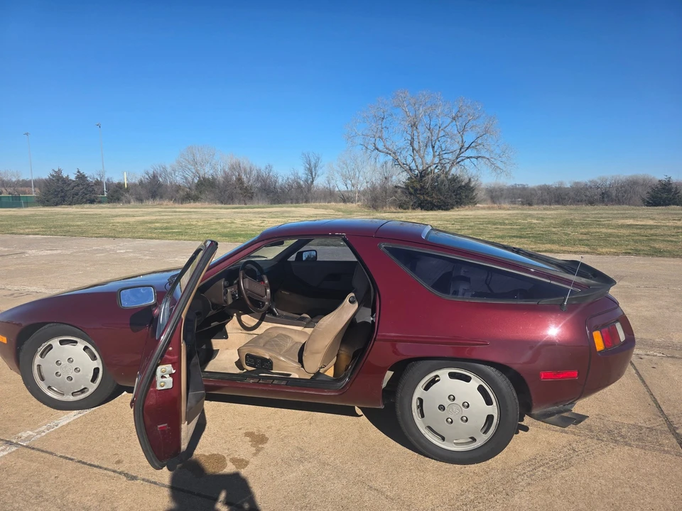 1983 Porsche 928 S - Image 19 of 31