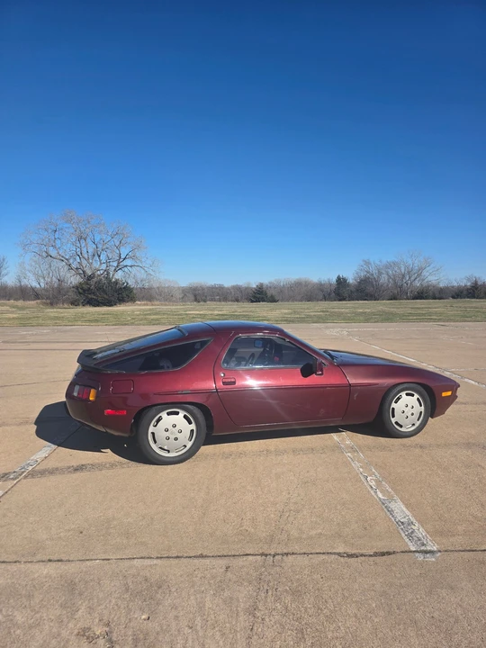 1983 Porsche 928 S - Image 26 of 31