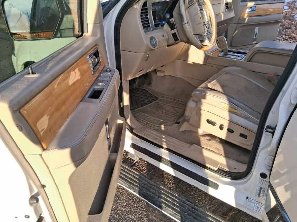 2007 Lincoln Navigator 3rd Gen - Image 14 of 21