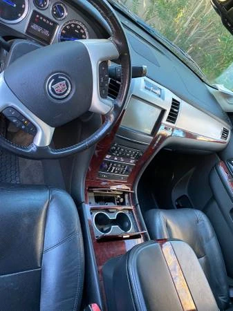 2011 Cadillac Escalade & EXT 3rd Gen - Image 5 of 12