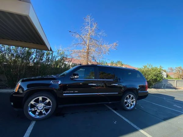 2011 Cadillac Escalade & EXT 3rd Gen - Image 12 of 12