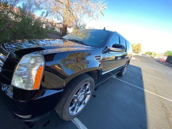 2011 Cadillac Escalade & EXT 3rd Gen - Image 2 of 12