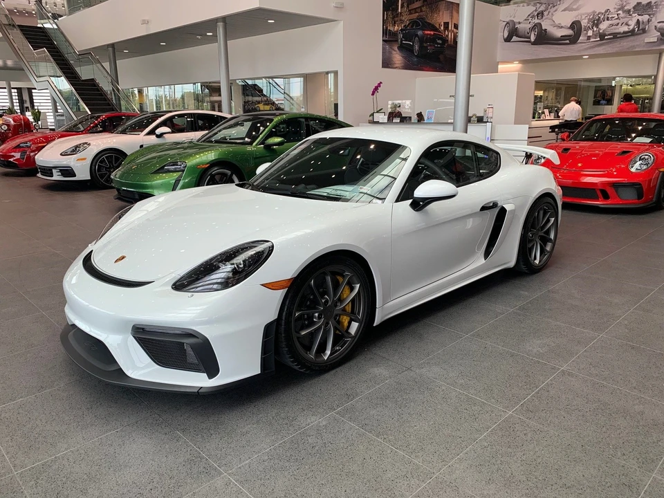 2020 Porsche 718 Cayman GT4 - Image 12 of 19