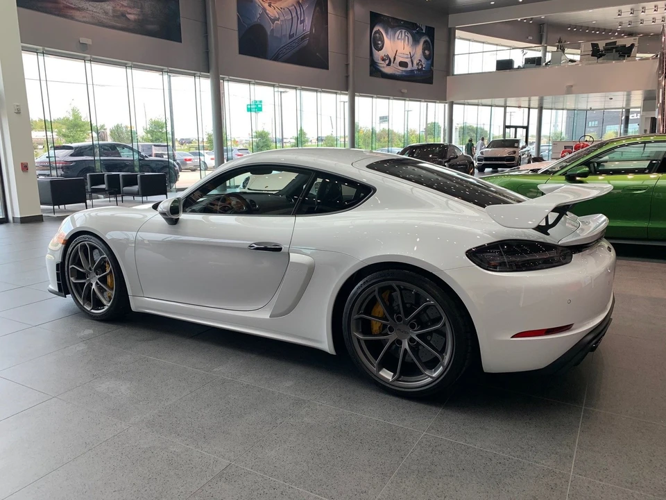 2020 Porsche 718 Cayman GT4 - Image 13 of 19