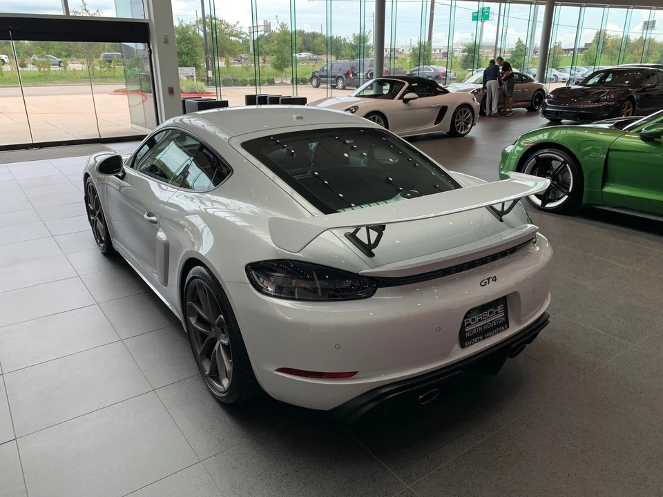 2020 Porsche 718 Cayman GT4 - Image 5 of 19