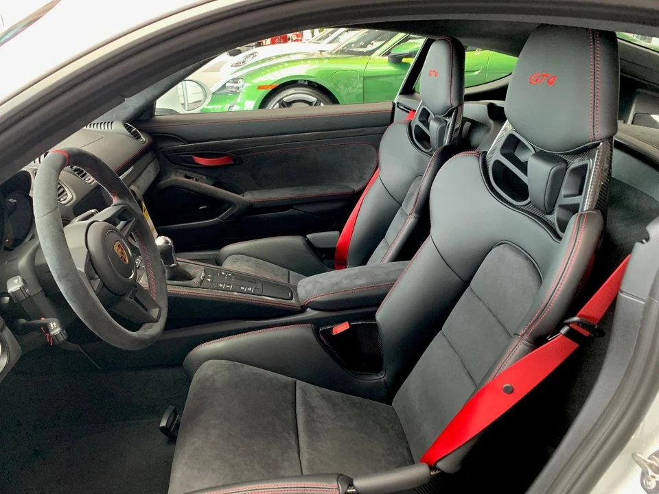 2020 Porsche 718 Cayman GT4 - Image 9 of 19