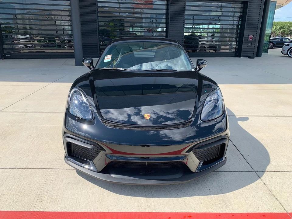 2020 Porsche 718 Cayman GT4 - Image 5 of 15