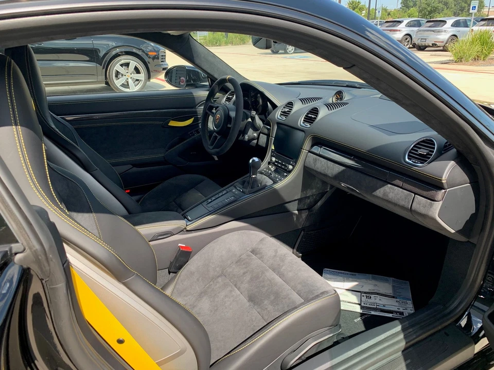 2020 Porsche 718 Cayman GT4 - Image 15 of 15