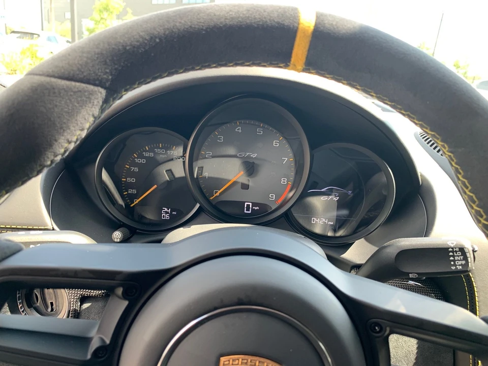 2020 Porsche 718 Cayman GT4 - Image 10 of 15